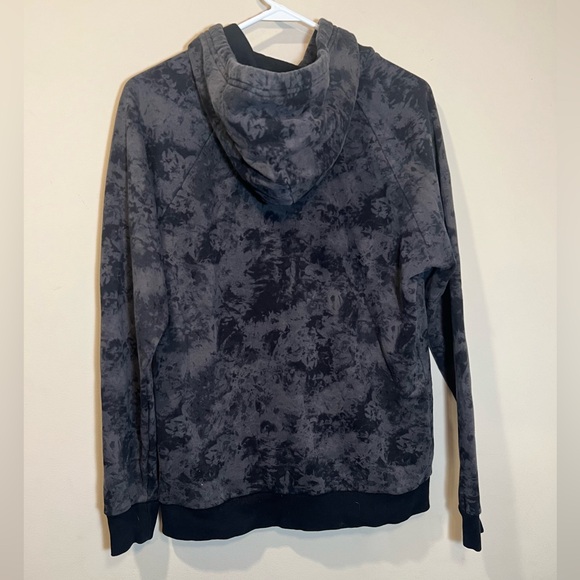 Under Armour Sweatshirt - Picture 3 of 3